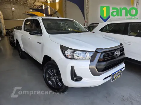Toyota HILUX 2.8 D-4D TURBO DIESEL CD SR 4X4 AUTOMÁTICO 4 portas