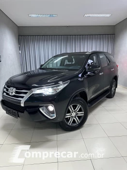 Toyota HILUX SW4 2.7 SRV 7 Lugares 4X2 16V 4 portas