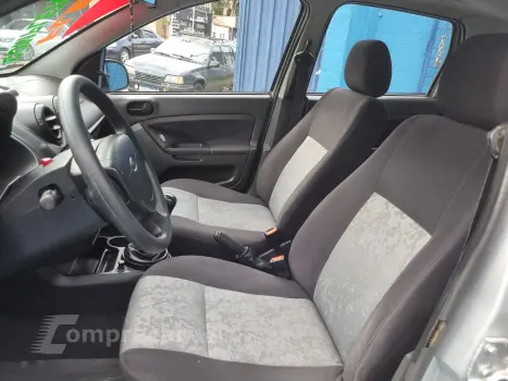 FIESTA 1.6 MPI Sedan 8V