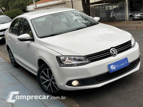 JETTA 2.0 COMFORTLINE 120CV FLEX 4P TIPTRONIC