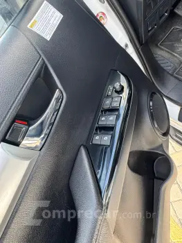 Toyota Hilux SRV CD 4x4 Diesel TDI AT