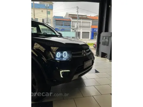 PAJERO DAKAR 3.2 4X4 16V TURBO INTERCOOLER DIESEL 4P AUTOMÁT