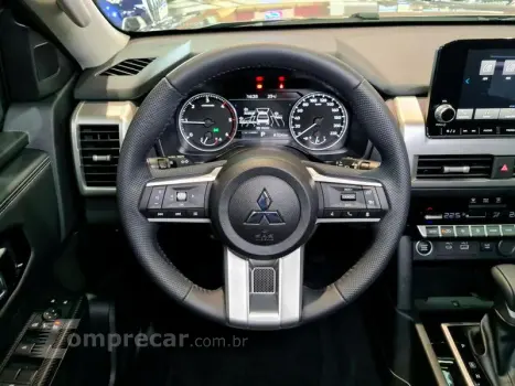 TRITON HPE-S 2.4 CD 4x4 TB DIESEL AUT.