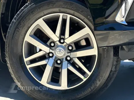 HILUX 2.8 SRX 4X4 CD 16V DIESEL 4P AUTOMÁTICO