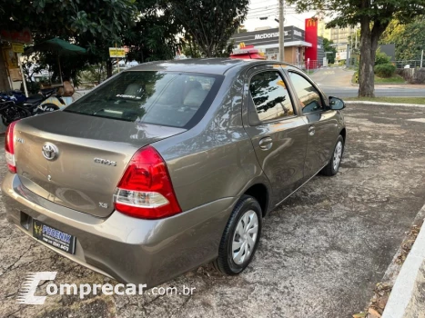 ETIOS 1.5 XS Sedan 16V