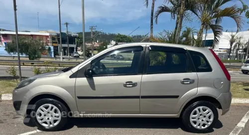 FIESTA 1.6 MPI Class Hatch 8V