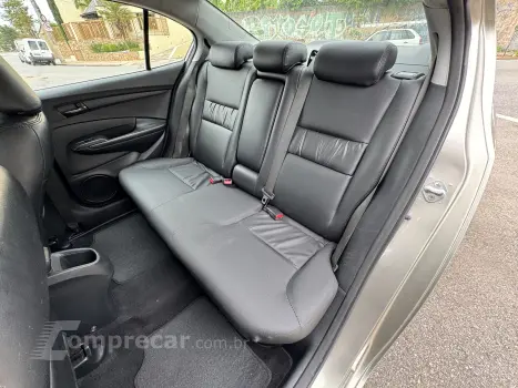 CITY 1.5 LX Sedan 16V