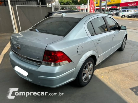 VECTRA 2.0 MPFI Elegance 8V