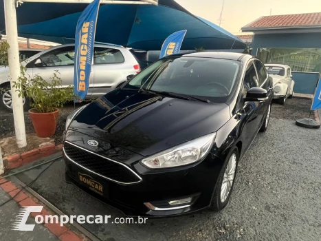 FORD Focus 2.0 16V/SE/SE Plus Flex 5p Aut. 4 portas