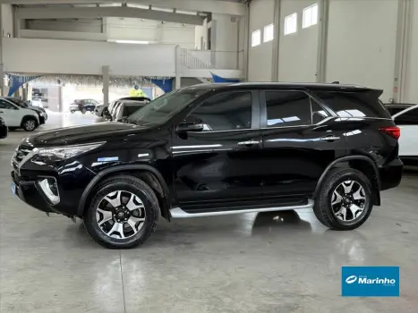 HILUX SW4 2.8 SRX DIAMOND 4X4 7 LUGARES 16V TURBO