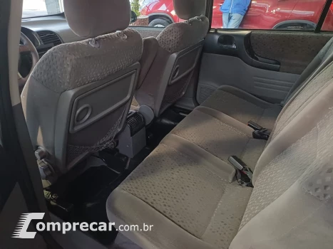 ZAFIRA 2.0 MPFI Elegance 8V