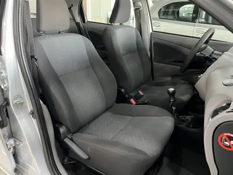 ETIOS 1.5 XLS 16V FLEX 4P MANUAL