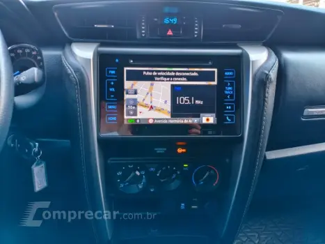 HILUX SW4 2.7 SR 7 Lugares 4X2 16V