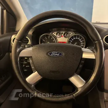 Focus Sedan 2.0 16V/2.0 16V Flex 4p Aut.