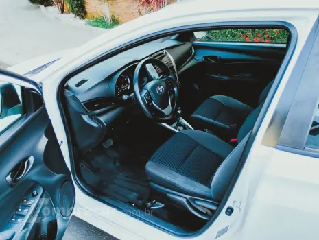 YARIS 1.5 16V Sedan XL