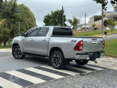 HILUX 2.8 D-4D TURBO DIESEL CD SRX 4X4 AUTOMÁTICO