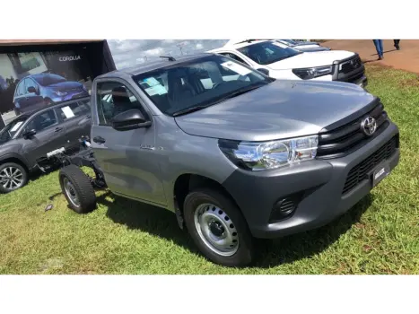 Toyota HILUX 2.8 D-4D TURBO DIESEL CHASSI 4X4 MANUAL 2 portas