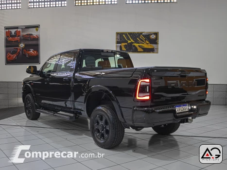 2500 6.7 I6 Turbo Laramie Night Edition CD 4X4