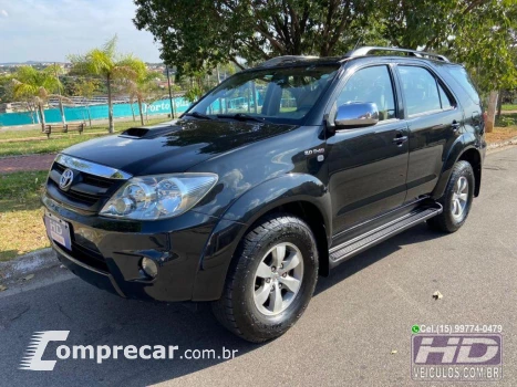 Toyota Hilux SW4 SRV D4-D 4x4 3.0 TDI Dies. Aut 4 portas