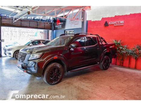 NISSAN FRONTIER 2.3 16V TURBO DIESEL PRO4X CD 4X4 AUTOMÁTICO 4 portas