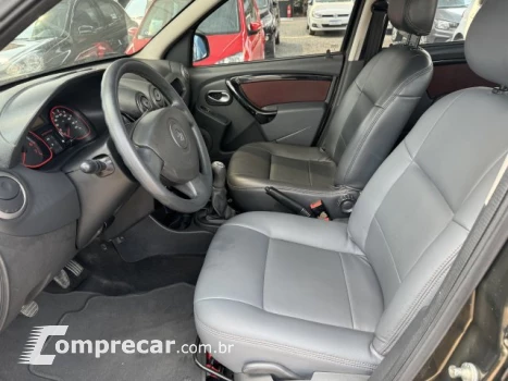 SANDERO - 1.6 STEPWAY 8V 4P MANUAL