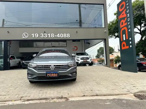 Volkswagen JETTA 4 portas