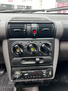 CLASSIC 1.0 MPFI Sedan 8V