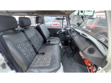 KOMBI - 1.4 MI STD LOTAÇÃO 8V 3P MANUAL