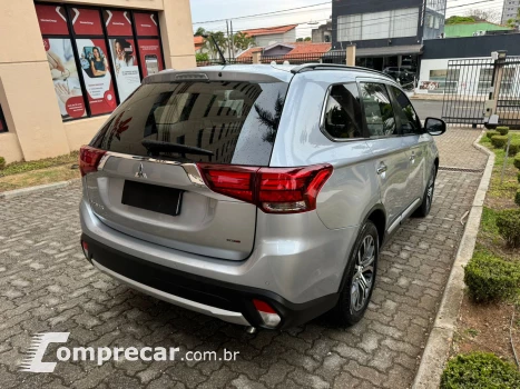 OUTLANDER 2.2 Mivec Di-d Hpe-s AWD