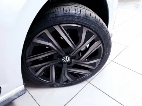 VIRTUS 1.4 250 TSI EXCLUSIVE AUTOMÁTICO