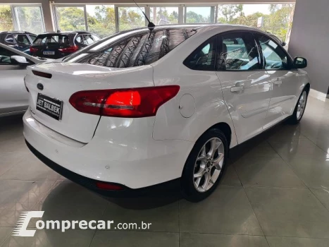 FOCUS SEDAN - 2.0 SE PLUS SEDAN 16V 4P POWERSHIFT