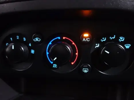 KA - 1.0 TI-VCT SE MANUAL