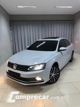 Volkswagen JETTA 2.0 TSI Highline 211cv 4 portas