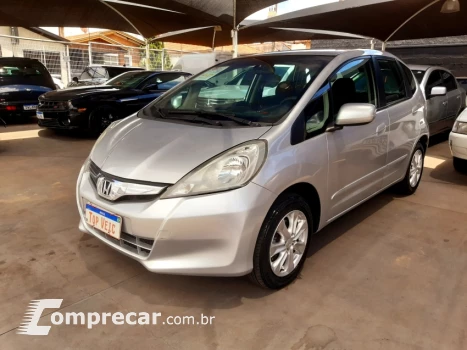 Honda FIT 1.4 LX 16V 4 portas