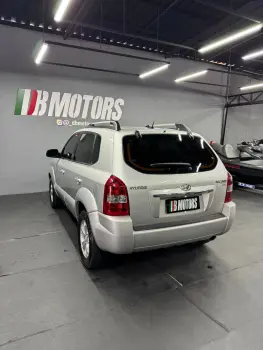 Tucson 2.0 Flex Automática