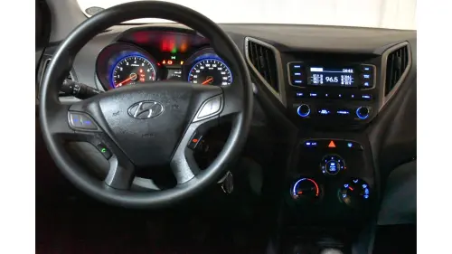 HB20S - 1.0 COMFORT PLUS 12V 4P MANUAL