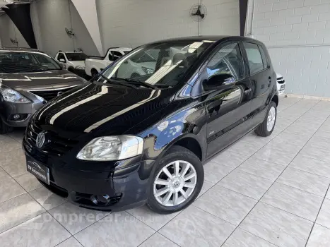 Volkswagen FOX 1.6 MI Plus 8V 4 portas