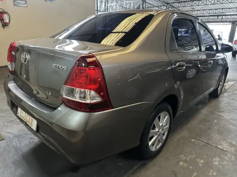 ETIOS 1.5 X Plus Sedan 16V