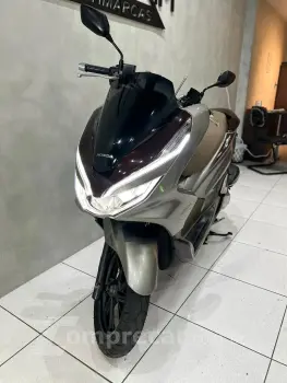 PCX DLX ABS