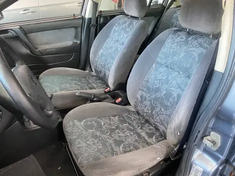 ASTRA 1.8 MPFI Millenium II Sedan 8V