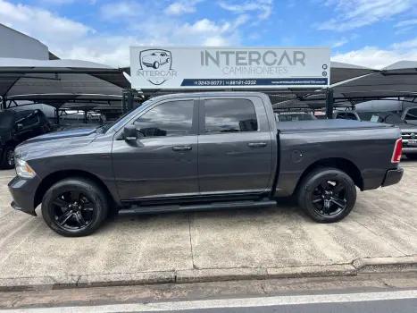 CLASSIC 5.7 V8 Laramie CD 4X4