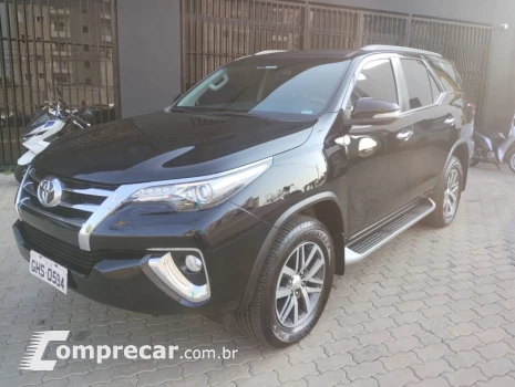 Toyota Hilux SW4 2.8 4P SRX 4X4 TURBO DIESEL AUTOMÁTICO 4 portas