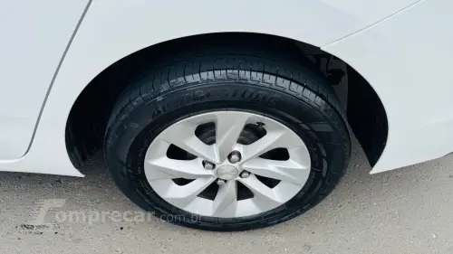 ONIX 1.0 Turbo Plus LT