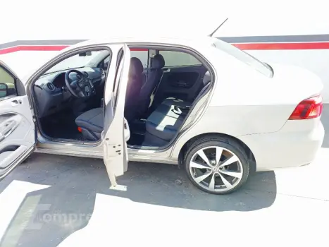 VOYAGE 1.0/1.0 City Mi Total Flex 8V 4p