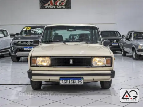 LAIKA 1.6 Sedan 8V