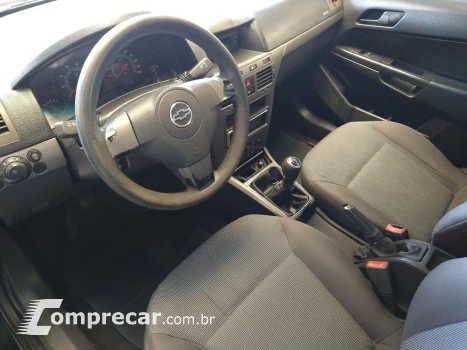 VECTRA 2.0 MPFI Expression 8V