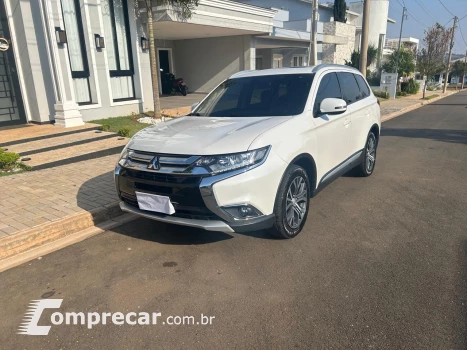 Mitsubishi OUTLANDER 2.0 Comfort 16V 4 portas