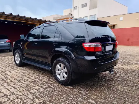 HILUX SW4 3.0 SRV 4X4 7 Lugares 16V Turbo Intercooler