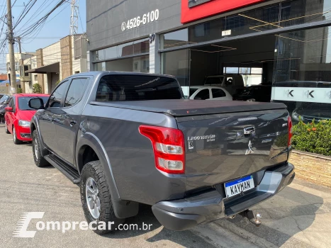 L200 TRITON 2.4 16V Turbo Sport HPE CD 4X4