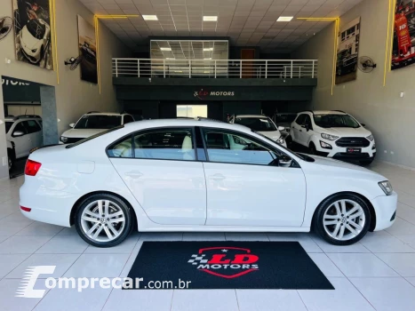 JETTA 2.0 COMFORTLINE FLEX 4P TIPTRONIC